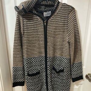 Chic Patterned Zip-Up Hoodie